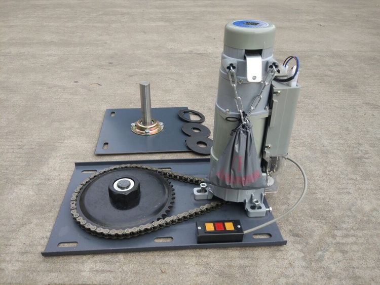 Các bộ phận cửa cuốn đã bị khô dầu khi sử dụng