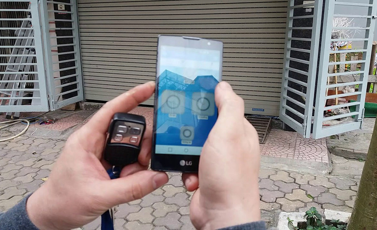 Lý do nên sử dụng điều khiển cửa cuốn bằng điện thoại