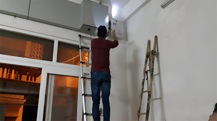 LƯU Ý VỀ AN TOÀN KHI BẢO DƯỠNG VÀ SỬA CHỮA CỬA CUỐN