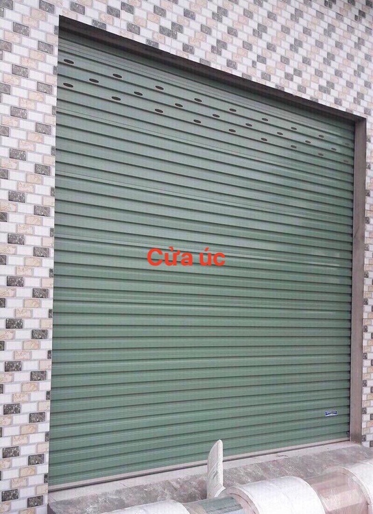 chuẩn bị lắp đặt 3 bộ cửa cuố cho nhà xưởng KCN Long Bình
