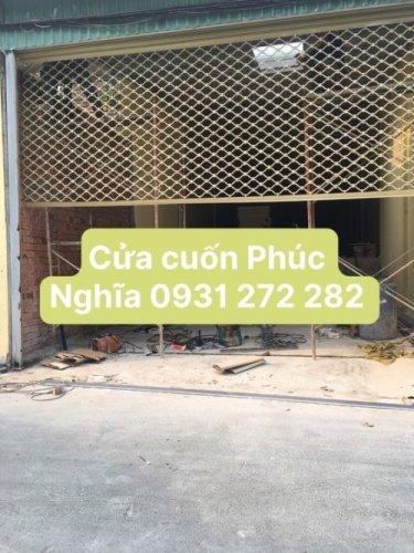 cửa cuốn mắt cáo 