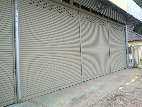cửa cuốn tấm liền