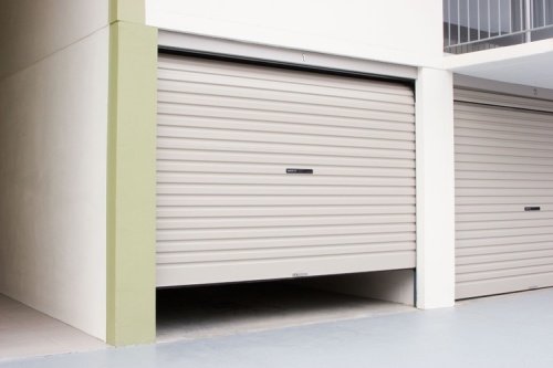 mẫu cửa cuốn tấm liền phối màu 