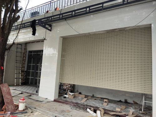 Những ưu điểm vượt trội của cửa cuốn khe thoáng Inox
