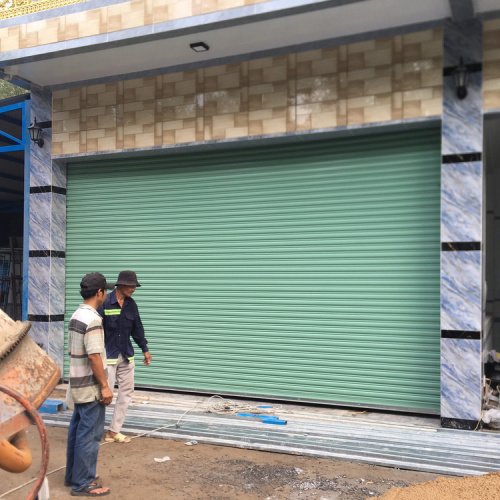 cửa cuốn Titadoor phỗi 2 màu vàng + cafe 