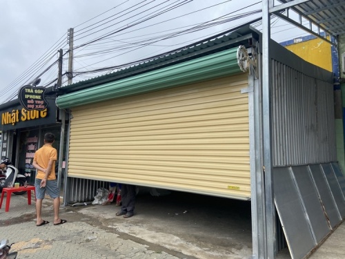 cửa cuốn Titadoor màu ghi sần