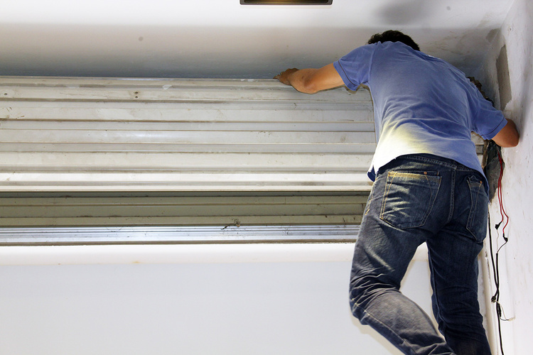 Dịch vụ sửa chữa cửa cuốn phường Tân Hiệp, Biên Hòa - giá rẻ tiết kiệm