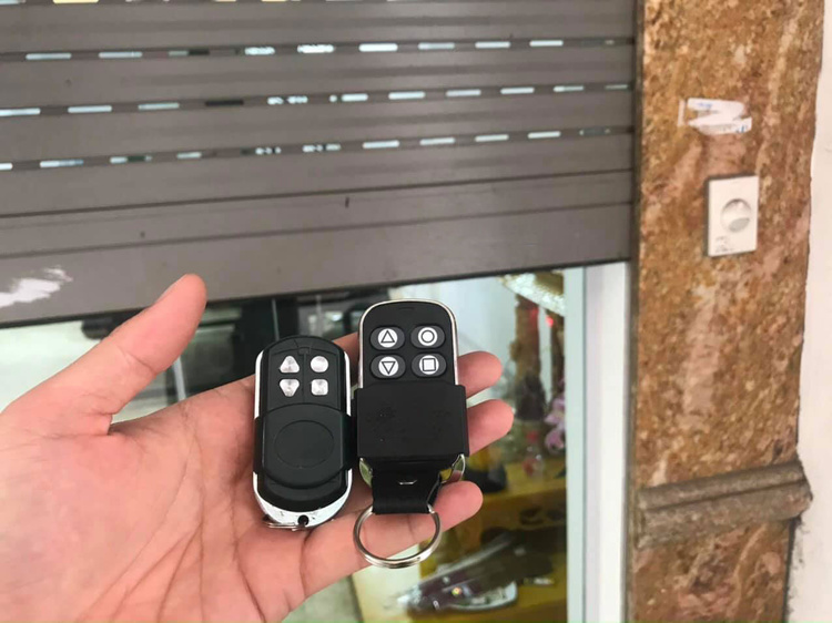 Sửa khóa/copy/ đánh chìa khóa cửa cuốn khóa cơ/điện tử