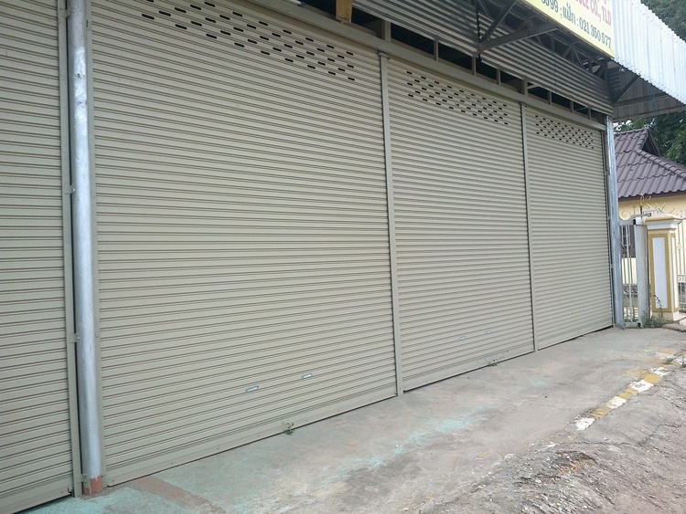 Lựa chọn hướng lắp cửa cuốn hợp với phong thủy
