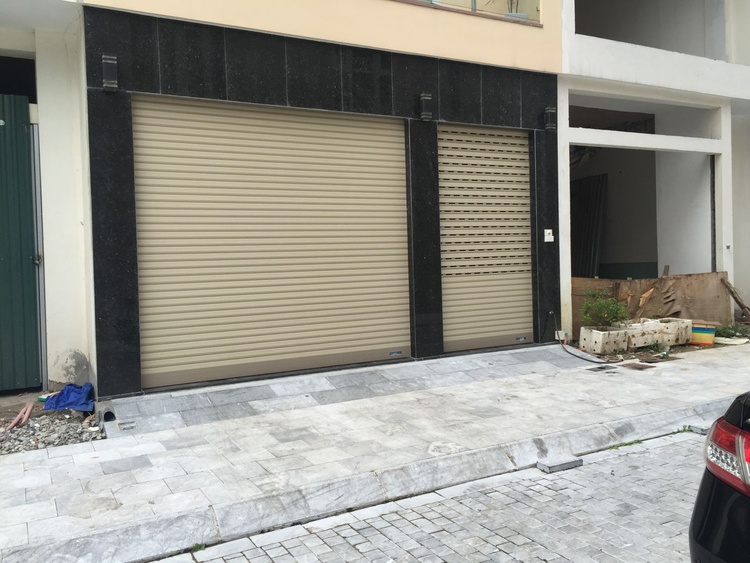 Lựa chọn màu sắc cửa cuốn hợp mệnh gia chủ