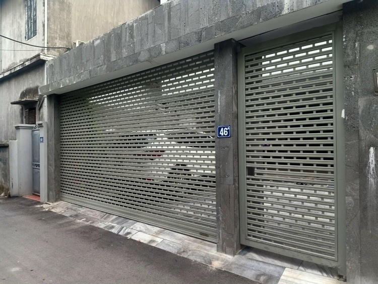 Cửa cuốn đón ánh sáng tự nhiên