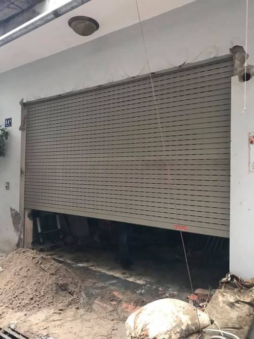 Cửa cuốn cũ nên hay không nên mua?